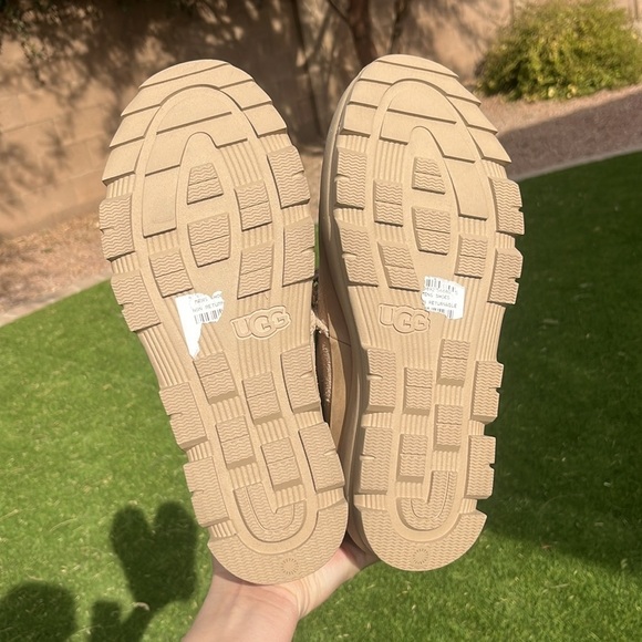 NWT UGG The Lug Chukka Boot! - Picture 8 of 15